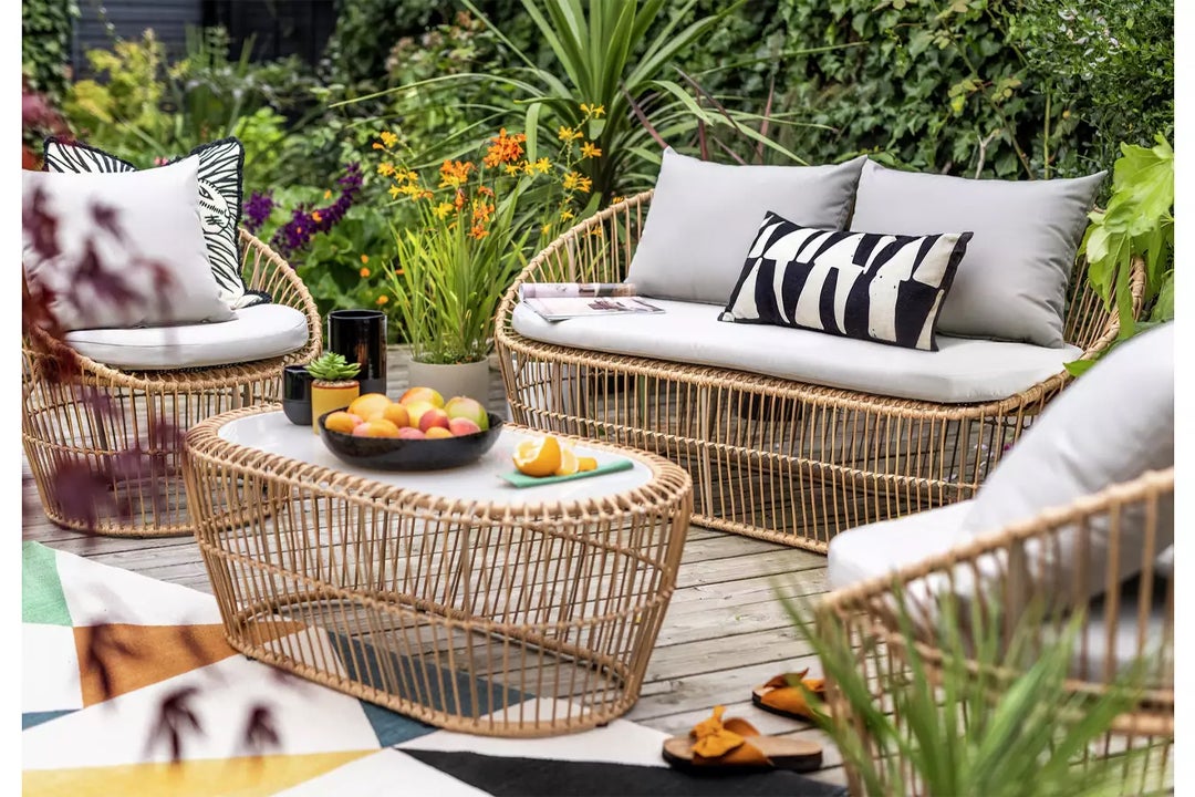 Dobbies rattan deals bistro set